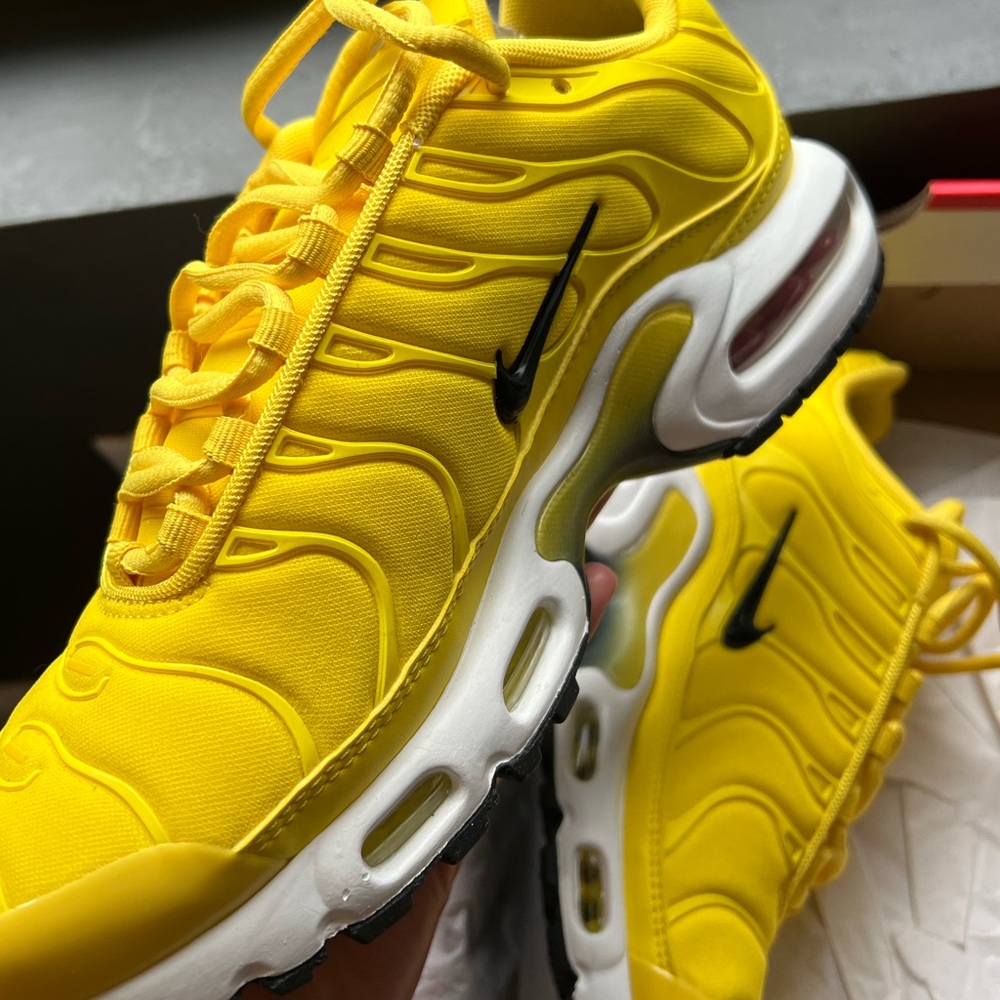 Yellow Nike Air Max !!!Brand New!!!